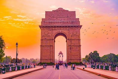 Lucknow to Delhi